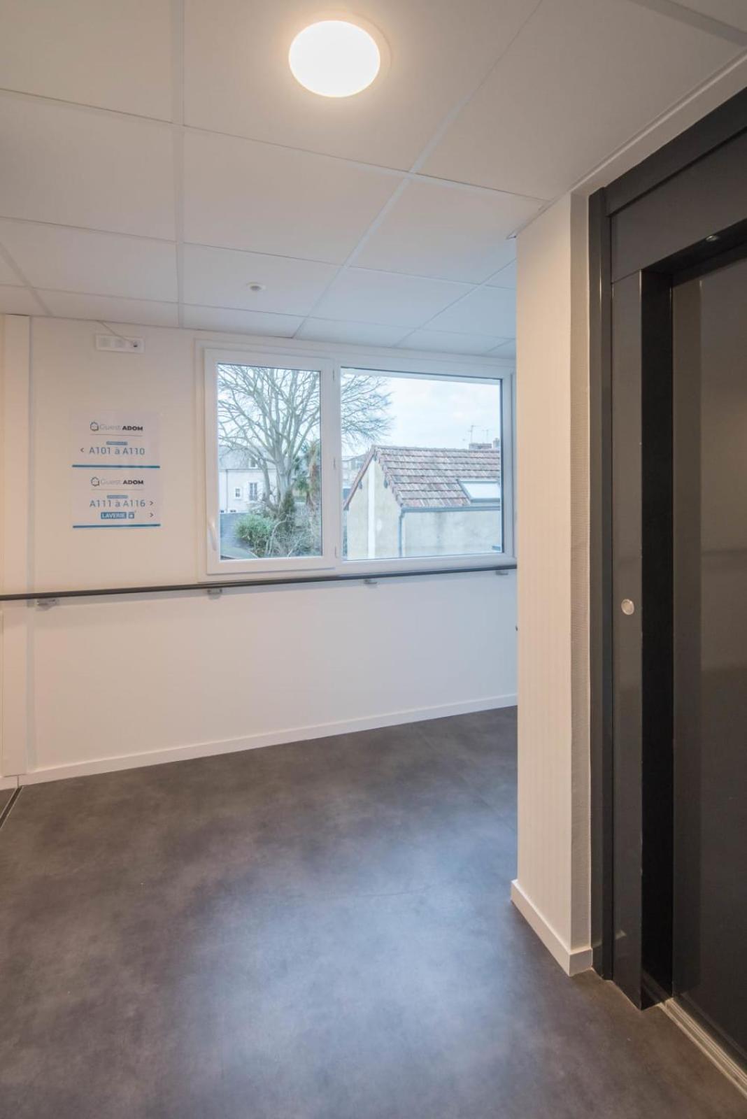 Valerie- Studio Proche Gare Wifi Arrivee 2424 Le Mans Exterior photo